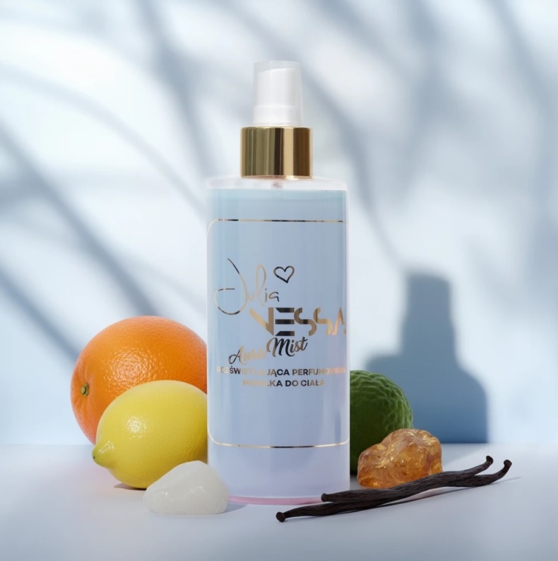 JULIA NESSA ROZŚWIETLAJĄCA PERFUMOWANA MGIEŁKA AURA MIST 250 ML