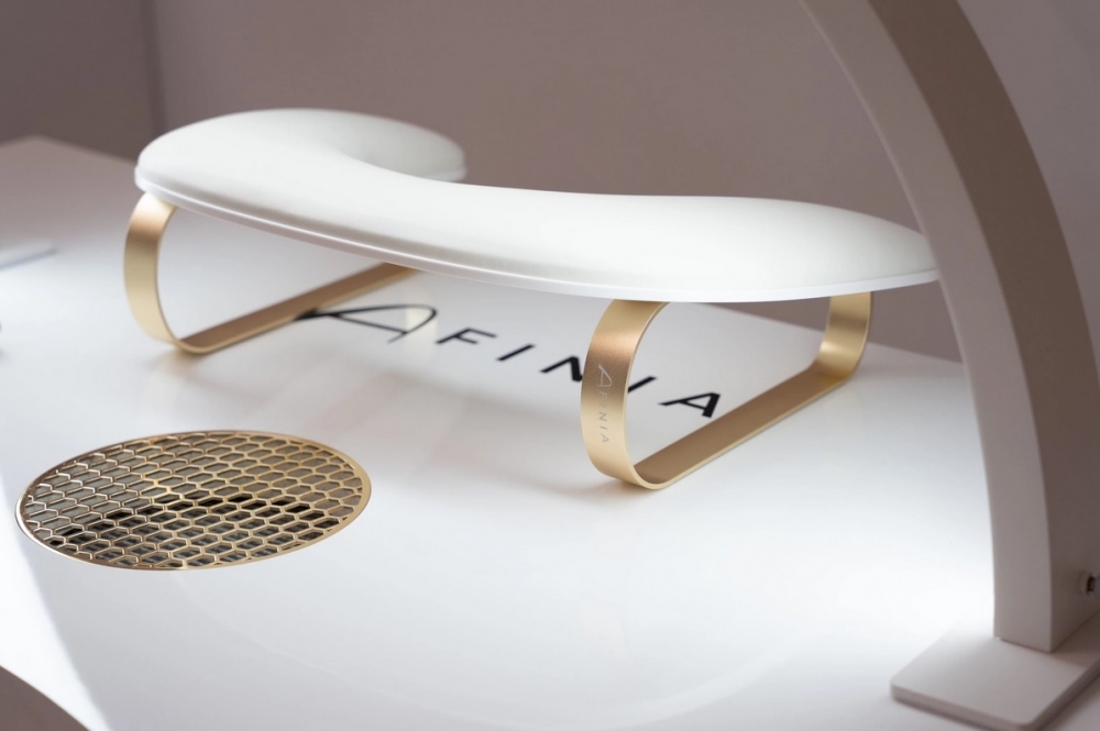 AFINIA PODPORKA POD DLONIE LUNA