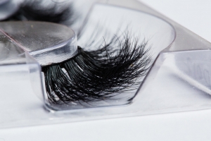 LILLY LASHES 3D MINK LASHES CARMEL RZĘSY NA PASKU