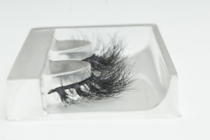 LILLY LASHES 3D MINK LASHES CANNES RZĘSY NA PASKU