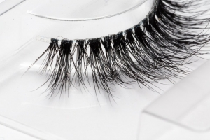 LILLY LASHES HUMAN HAIR LASHES  RZĘSY NA PASKU LYLA