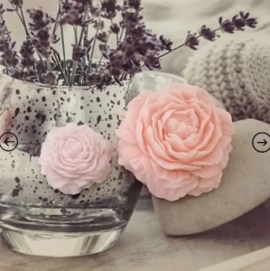 KWIATOWE PERFUMOWANE MYDELKA DO KAPIELI PIWONIA W PUDELKU