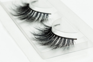 LILLY LASHES 3D MINK LASHES VEGAS RZĘSY NA PASKU